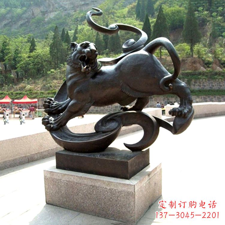 绵阳纯铜雕刻的熊猫动物雕塑