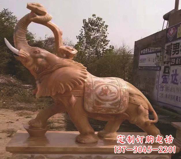 绵阳大象雕塑鼻卷如意