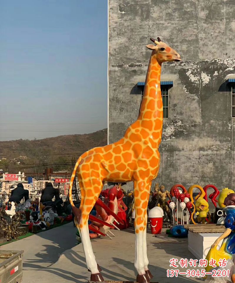 绵阳玻璃刚彩绘长颈鹿艺术雕塑