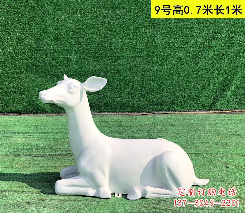 绵阳玻璃钢白色小鹿动物雕塑