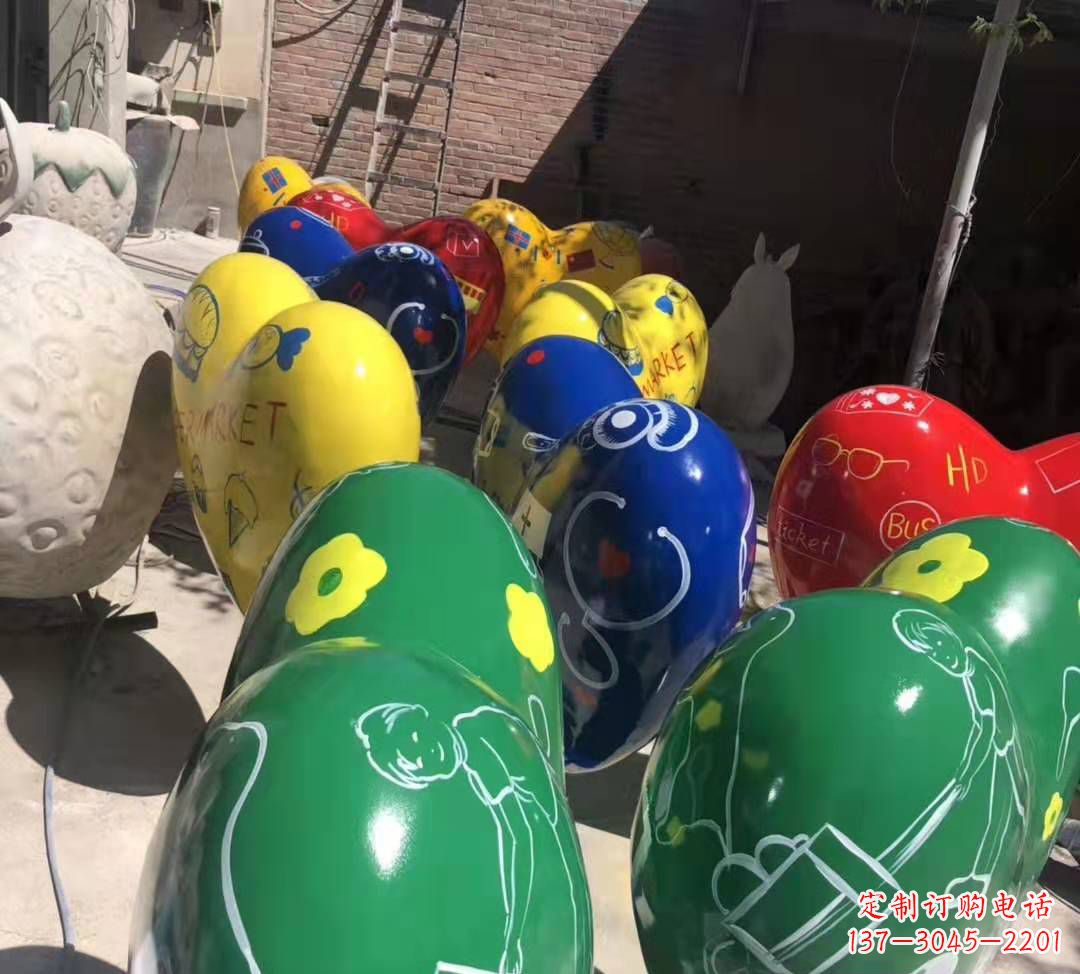 绵阳玻璃钢彩绘气球雕塑