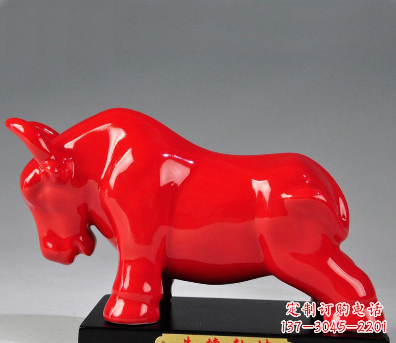 绵阳玻璃钢彩色牛转乾坤雕塑