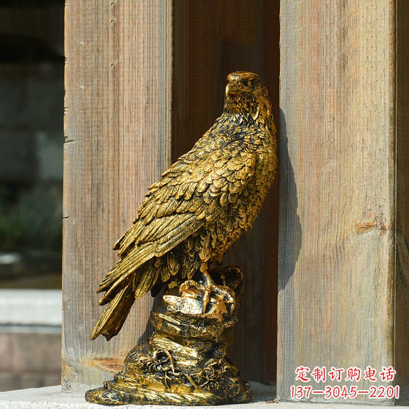绵阳玻璃钢老鹰雕塑——传承自然之美