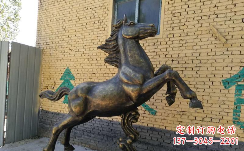 绵阳马雕塑玻璃钢仿铜创作的艺术