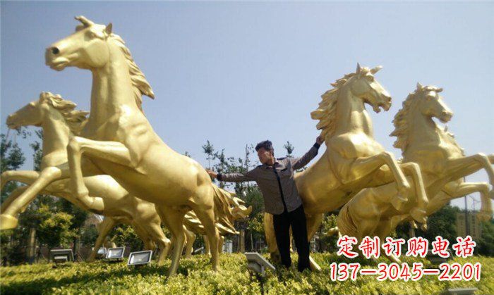 绵阳高雅而古典的玻璃钢马雕塑