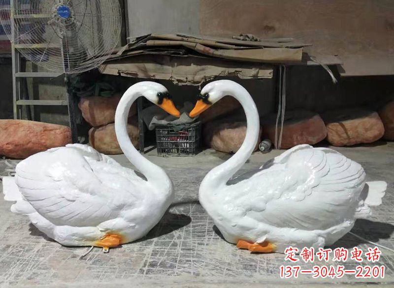 绵阳玻璃钢仿真发光天鹅雕塑