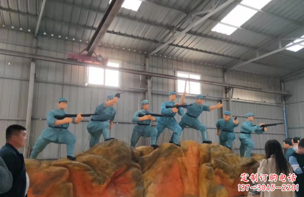 绵阳英雄雕塑玻璃钢仿真抗战人物景观雕塑