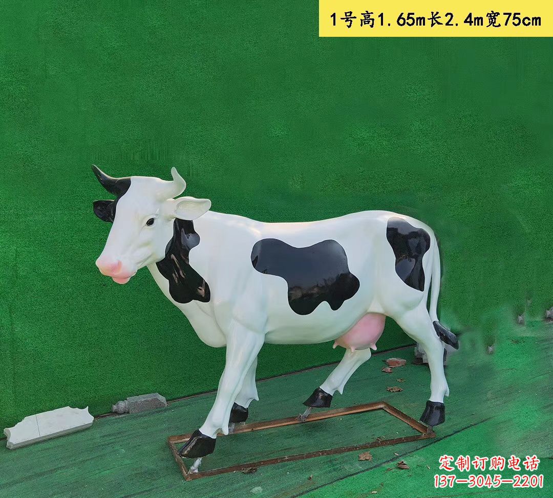 绵阳玻璃钢仿真奶牛雕塑精致而可爱