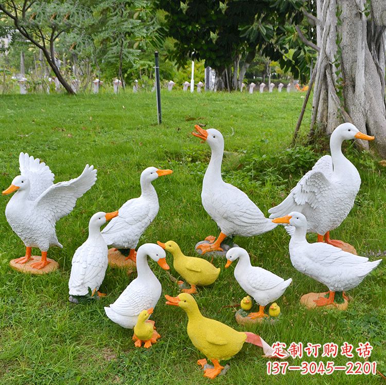 绵阳玻璃钢仿真动物雕塑——漫步田园风情