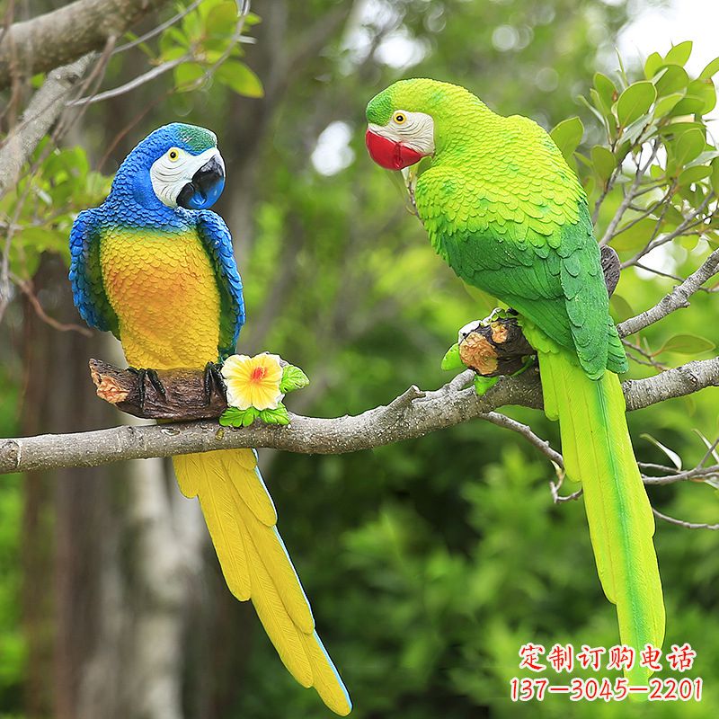 绵阳精美玻璃钢鹦鹉雕塑,点缀公园美景
