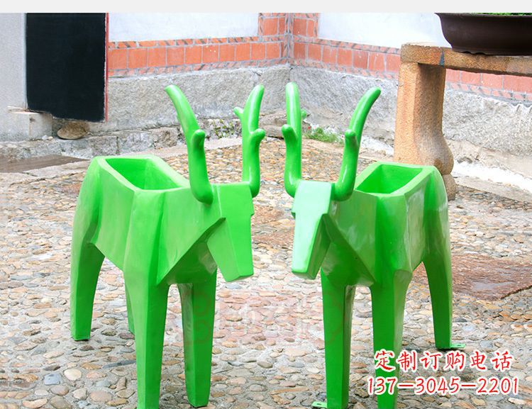 绵阳玻璃钢几何花盆雕塑——给动物们一个温暖的家