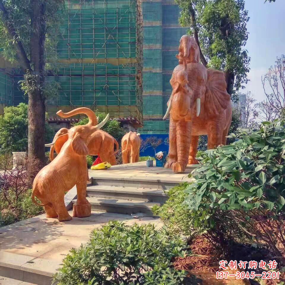 绵阳玻璃钢卡通大象雕塑——给小区园林带来活力
