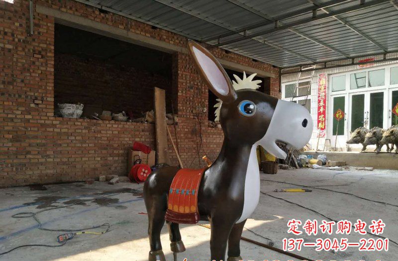 绵阳玻璃钢毛驴雕塑一种抒情的艺术形式