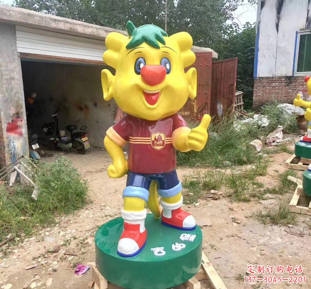 绵阳玻璃钢卡通小牛雕塑精致而可爱