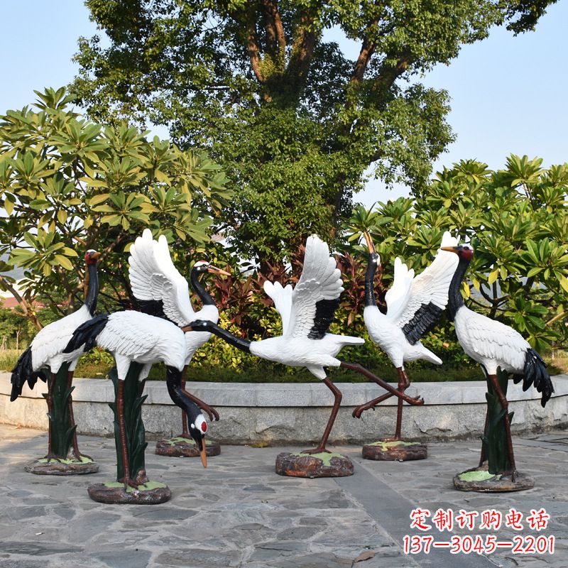 绵阳仙鹤雕塑——玻璃钢的精美之作