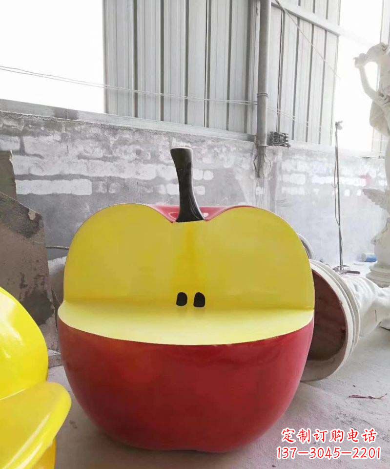 绵阳不锈钢苹果雕塑精致而经久不衰