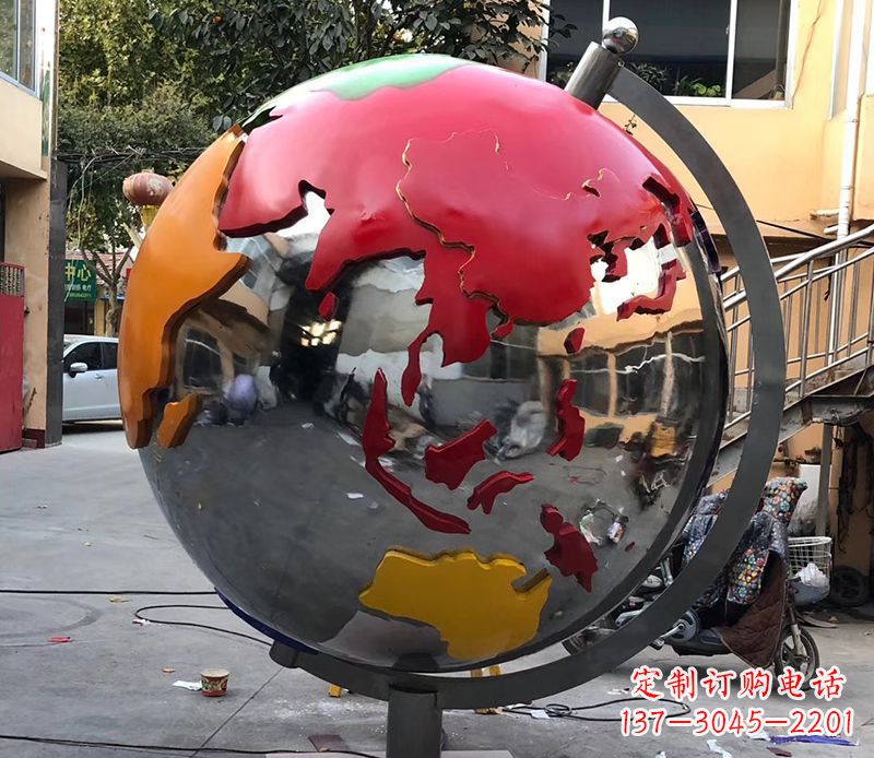 绵阳不锈钢彩绘地球仪雕塑与世界接轨