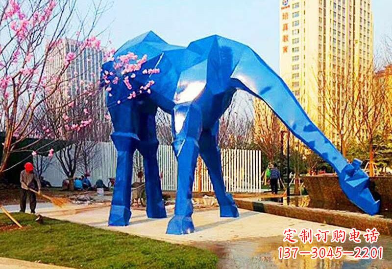 绵阳不锈钢彩色大型几何长颈鹿雕塑