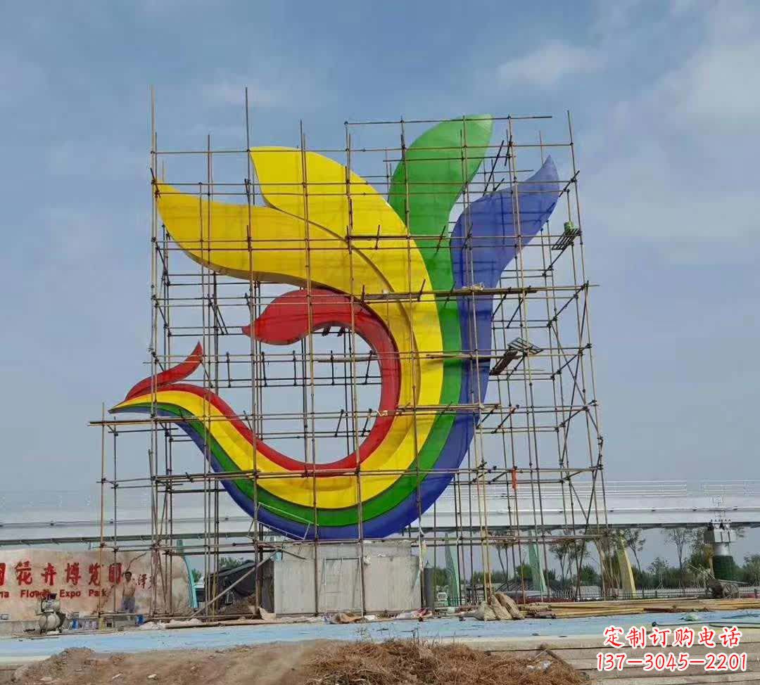 绵阳不锈钢彩色凤凰雕塑传承文化,融合美感
