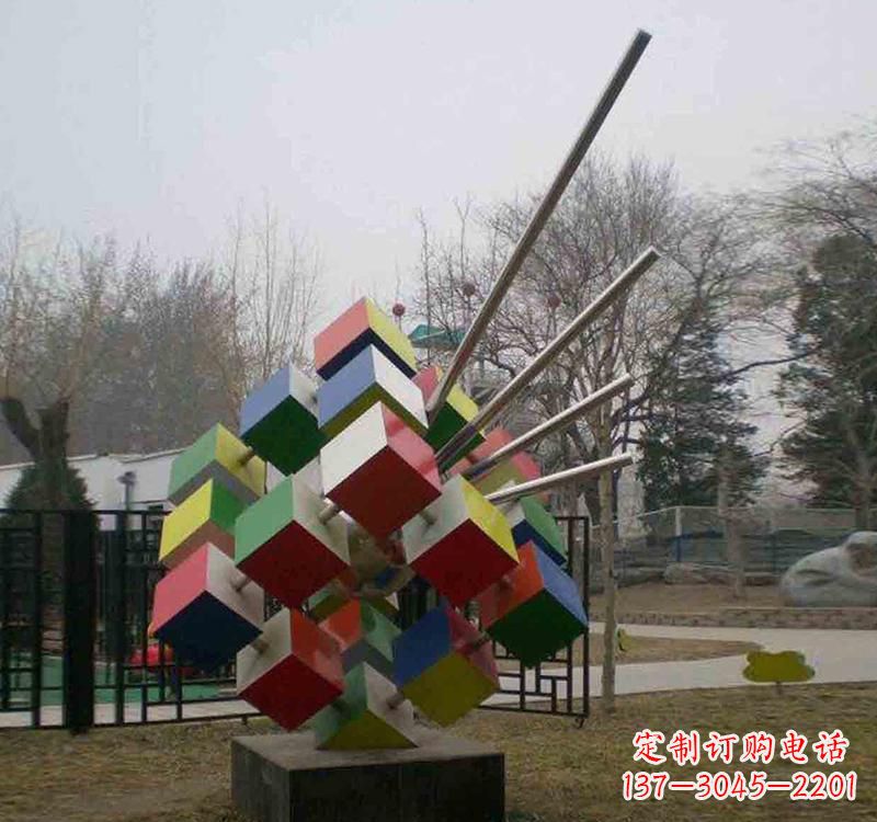 绵阳不锈钢彩色魔方雕塑艺术与智慧的结合