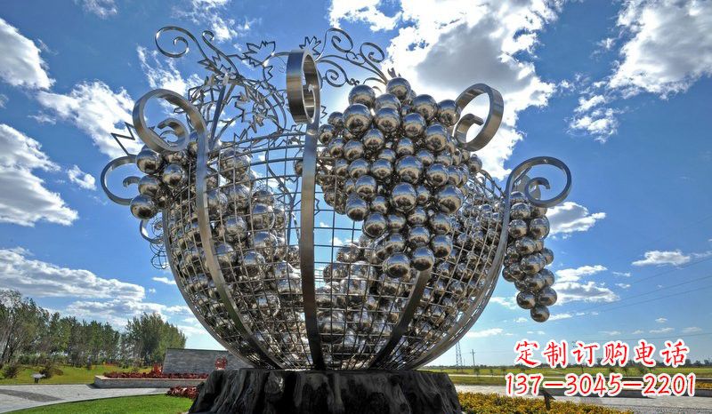 绵阳不锈钢葡萄雕塑——城市的艺术之美