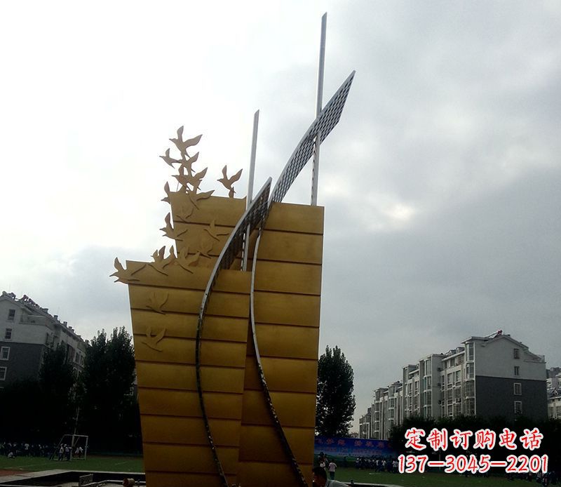 绵阳不锈钢帆船雕塑象征城市的起航