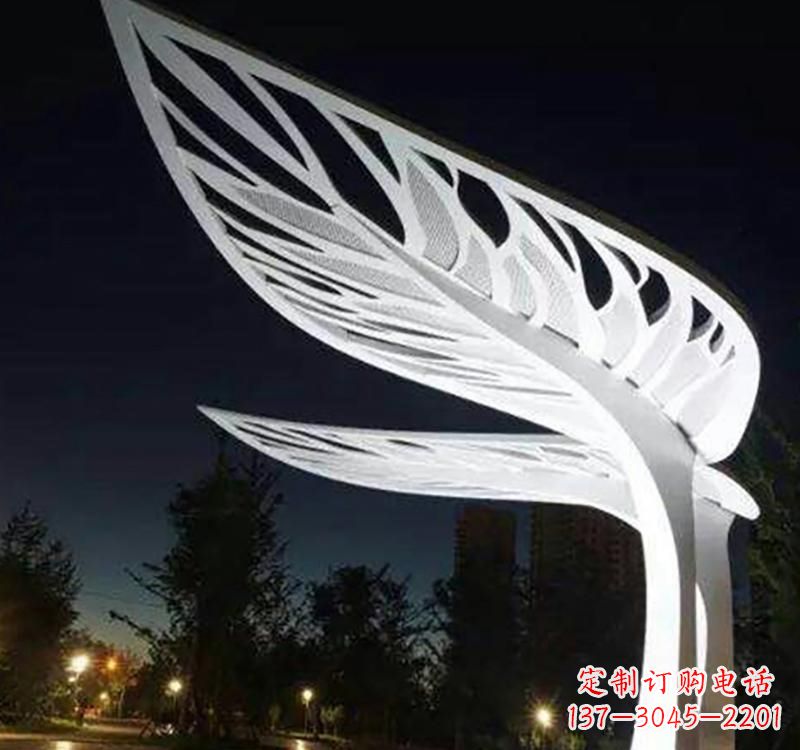 绵阳不锈钢树叶雕塑点缀城市景观