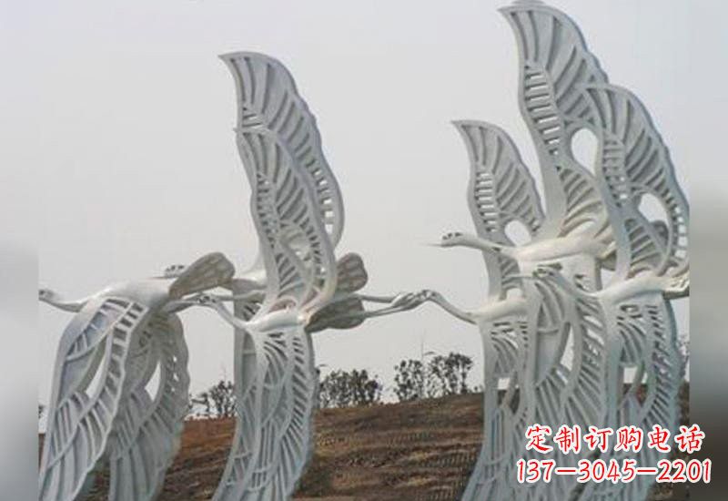 绵阳仙鹤雕塑融入不锈钢的飞翔之美