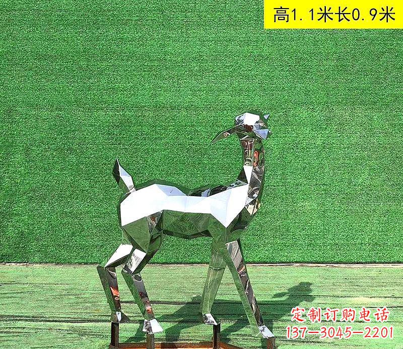 绵阳不锈钢小鹿雕塑精致而可爱