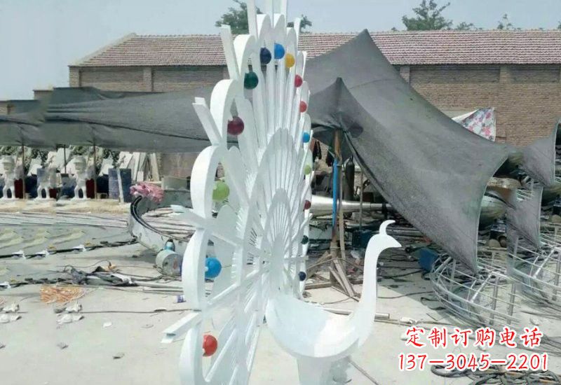 绵阳不锈钢孔雀雕塑精美绝伦