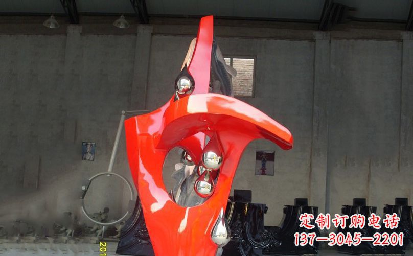 绵阳不锈钢水滴雕塑美丽动人