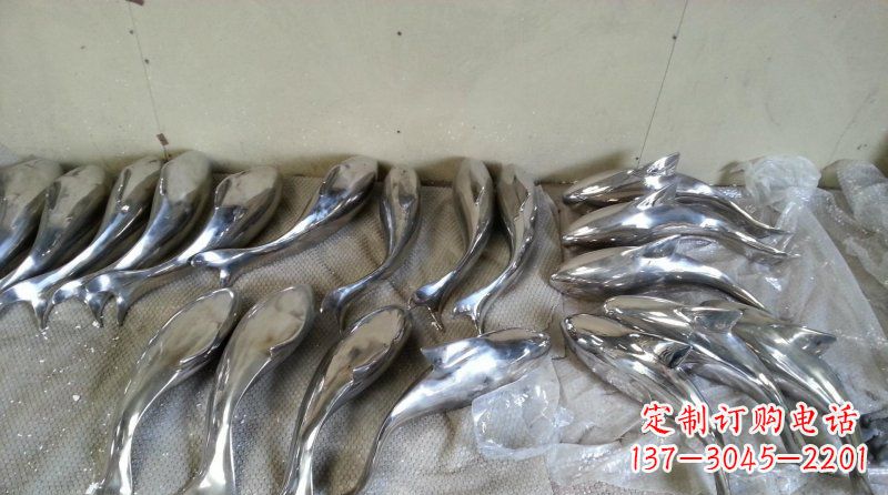 绵阳精美的不锈钢动物雕塑