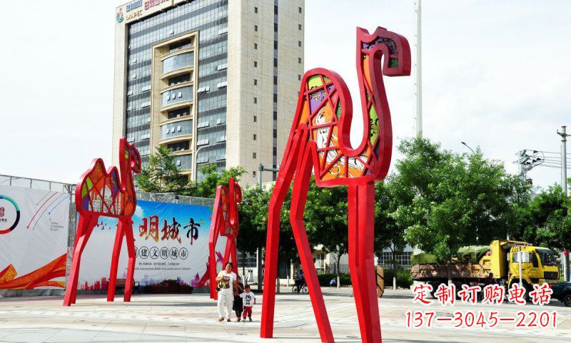 绵阳不锈钢大型骆驼雕塑