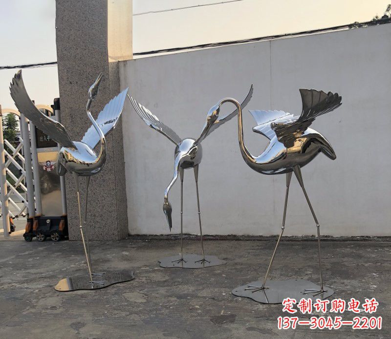 绵阳不锈钢锻造的丹顶鹤雕塑