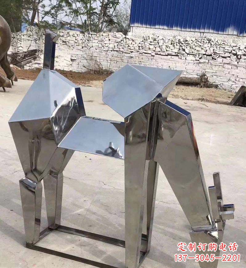 绵阳不锈钢锻造的景观小鹿雕塑