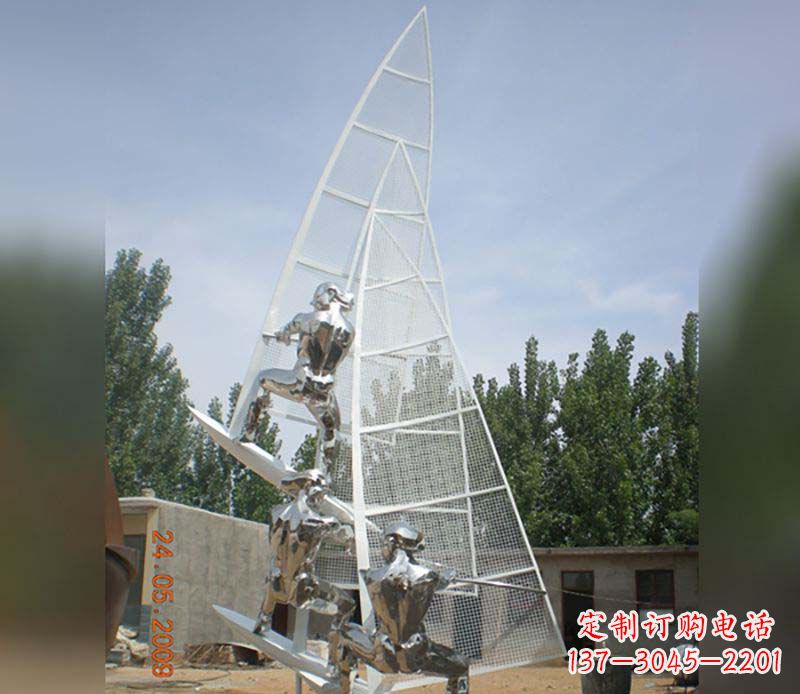 绵阳不锈钢帆船给公园带来美丽的景致