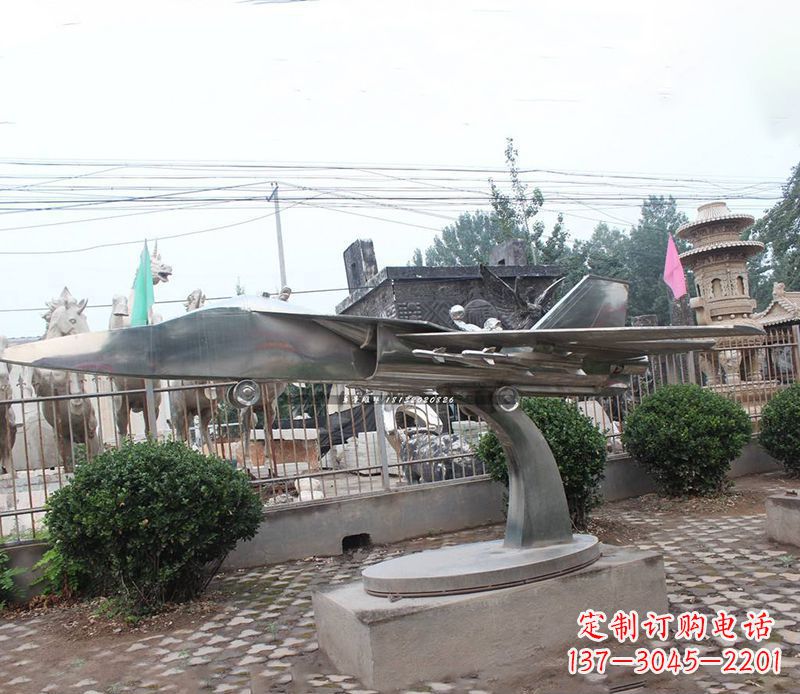 绵阳不锈钢飞机雕塑象征着飞翔的梦想