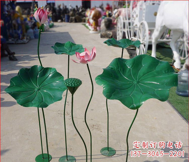 绵阳不锈钢荷花雕塑色彩斑斓美不胜收