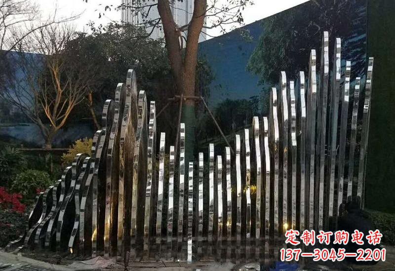 绵阳不锈钢公园抽象假山雕塑