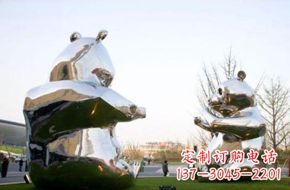 绵阳不锈钢熊猫雕塑传递友谊与和平