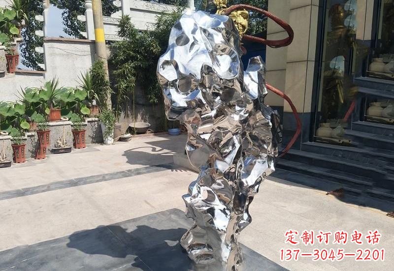 绵阳太湖石雕塑传承中华文化精髓
