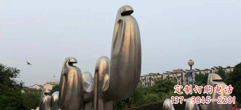绵阳不锈钢广场上的骆驼雕塑