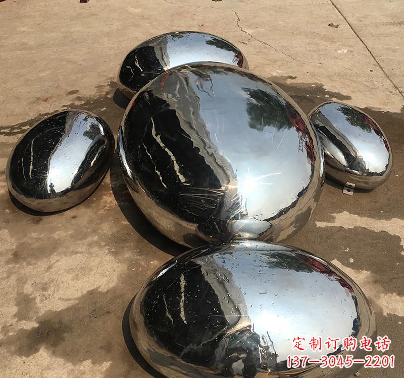 绵阳不锈钢水滴雕塑精致而又充满力量