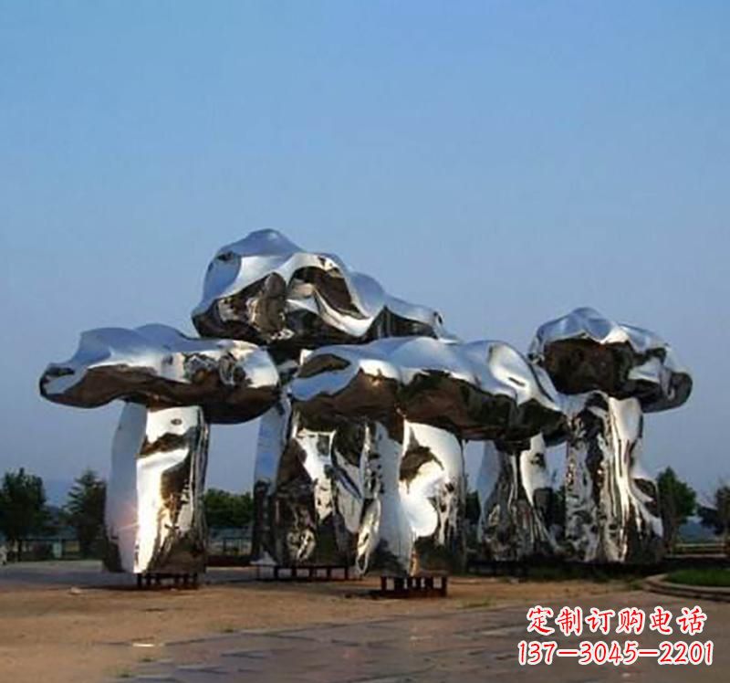 绵阳不锈钢镜面蘑菇雕塑精致灵动的美学