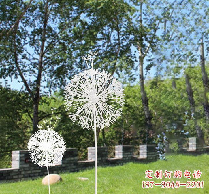 绵阳不锈钢广场上的蒲公英雕塑