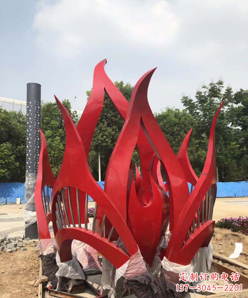 绵阳不锈钢树叶雕塑美丽而持久的艺术