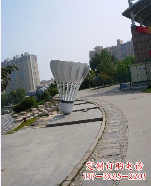 绵阳羽毛球雕塑一座展现精神风貌的艺术精品