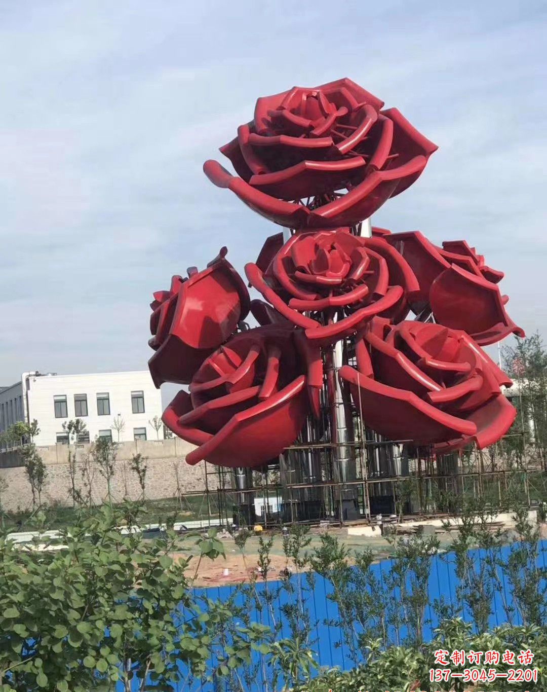 绵阳不锈钢玫瑰雕塑象征爱与美