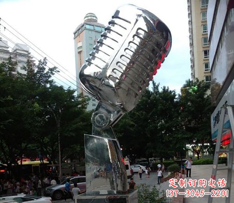 绵阳不锈钢话筒雕塑象征传统文化和新时代