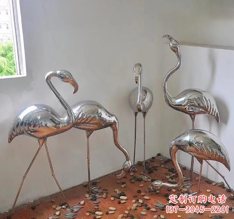 绵阳不锈钢火烈鸟象征勇气与活力